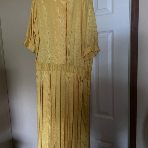 Dress good tailor made. Cleaned made by a dress maker - Picture 2 of 5